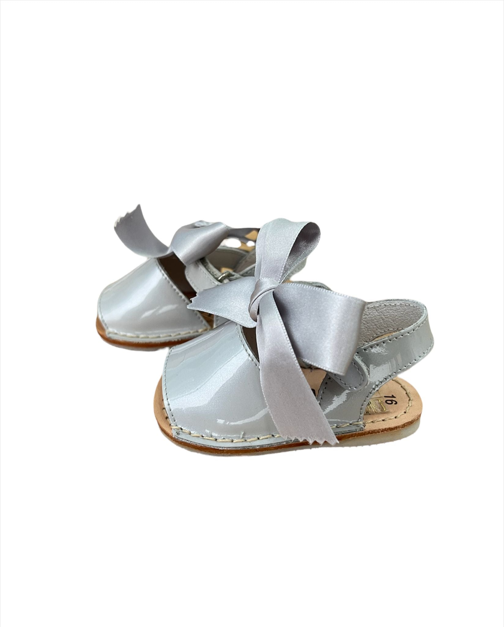 Minorchina in vernice con Fiocco Indice - Borotalco Baby